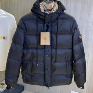 버버리 24FW 런던 잉글랜드 클래식 다운 점퍼