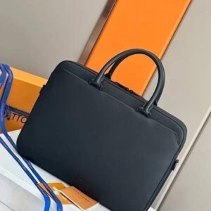 루이비통 25FW 파일럿 서류가방