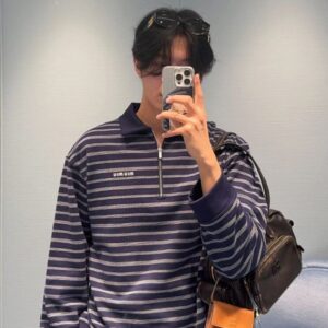 미우미우 스트라이프 지퍼 폴로 셔츠