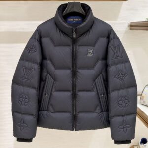 루이비통 26FW. 마트라세 모노그램 패딩 자켓