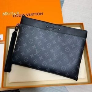 루이비통 26FW 블랙모노 스트랩 클러치
